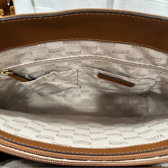 Michael Kors MK Tote Bag Jet Set Large Leather Pocket Color Luggage - Picture 9 of 16